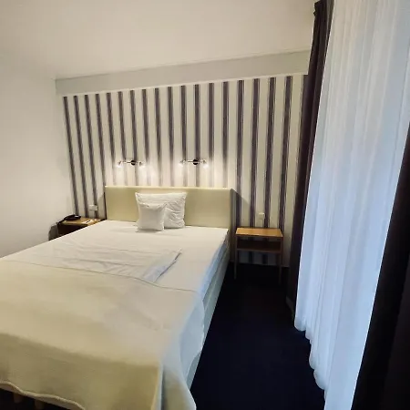 Schloss Hotel Herborn-2